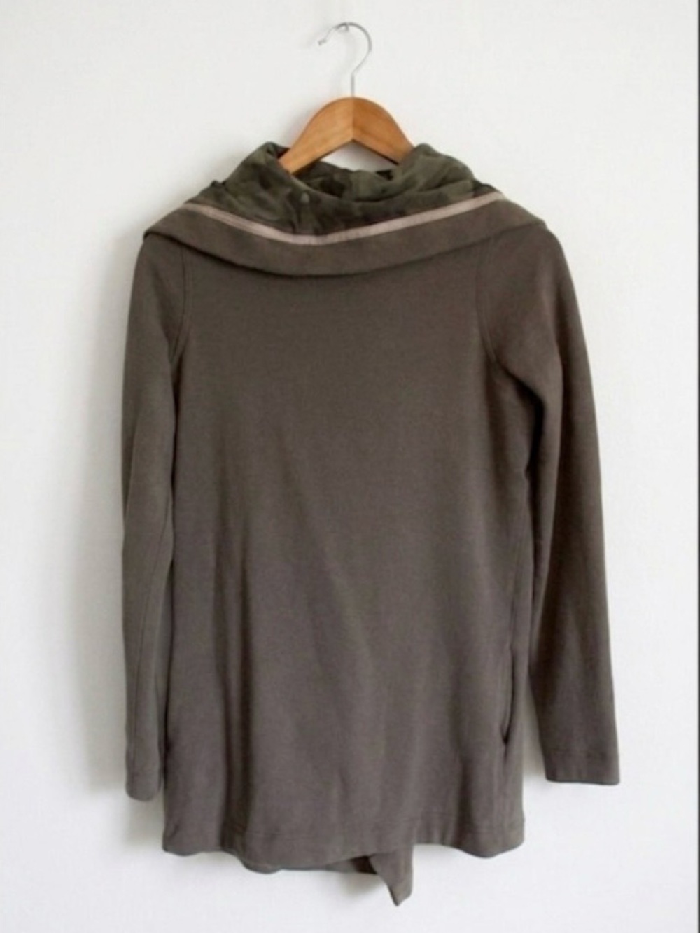 Lululemon Savasana Wrap Grey Snap Cardigan Women’s Small 4/6 Yoga Athleisure - Picture 4 of 5